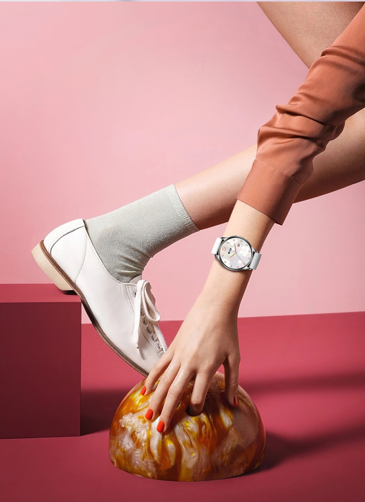 Y11 Elegant Smartwatch for Women | AMOLED Round Screen, Bluetooth Calling, Health & Fitness Monitor